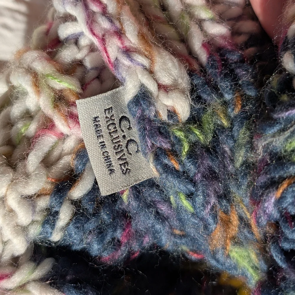 Multicolor Knit Pom-Pom Beanie - Picture 5 of 5